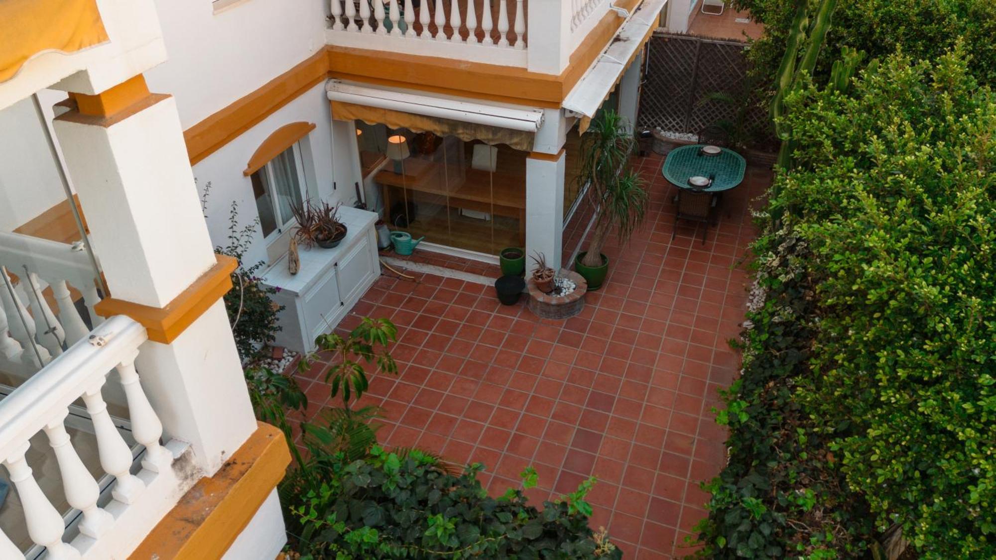 Ground Floor Holiday Apartment With Terrace And Pool In Puerto Banus, Marbella Bagian luar foto
